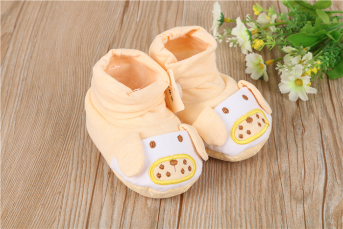 Xueliwa combed cotton baby shoes embroidered dog shoes soft solo baby shoes Xueliwa combed cotton baby shoes embroidered dog shoes soft solo baby shoes