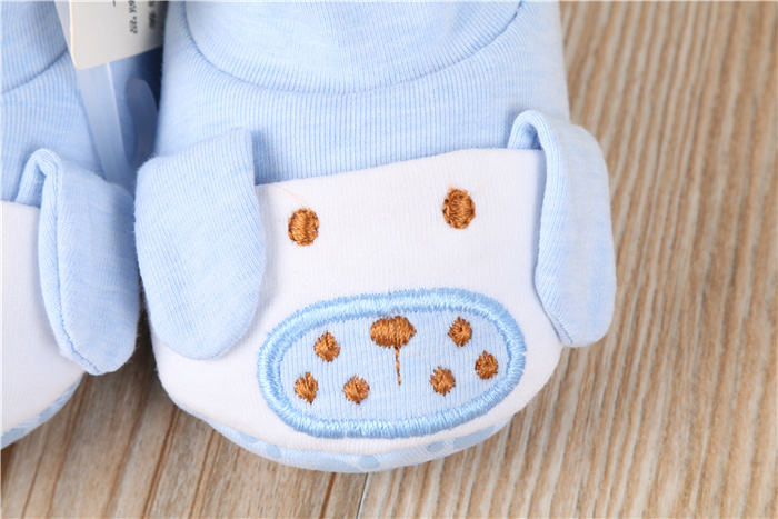 Xueliwa combed cotton baby shoes embroidered dog shoes soft solo baby shoes Xueliwa combed cotton baby shoes embroidered dog shoes soft solo baby shoes