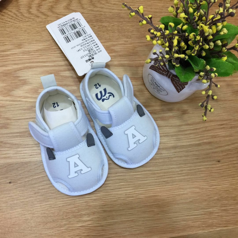 Mutra summer baby shoes for boys and girls, with soft sole and soft surface