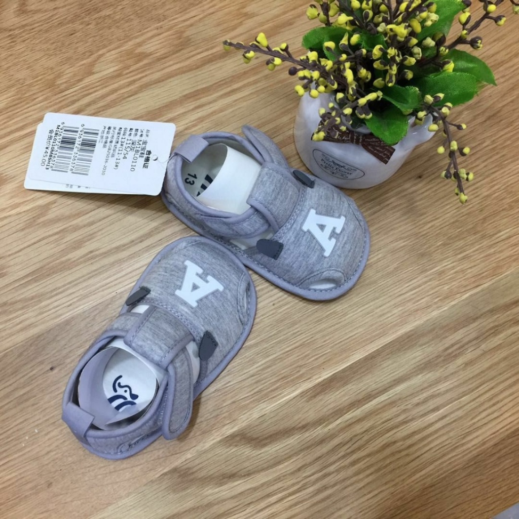 Mutra summer baby shoes for boys and girls, with soft sole and soft surface
