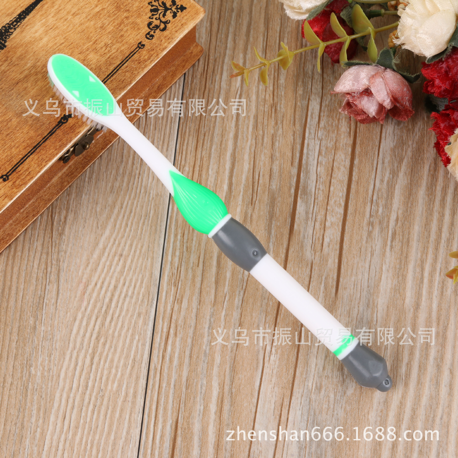 6617 Cool Writing Brush Type Super Dense Pioneer Soft-Bristle Toothbrush