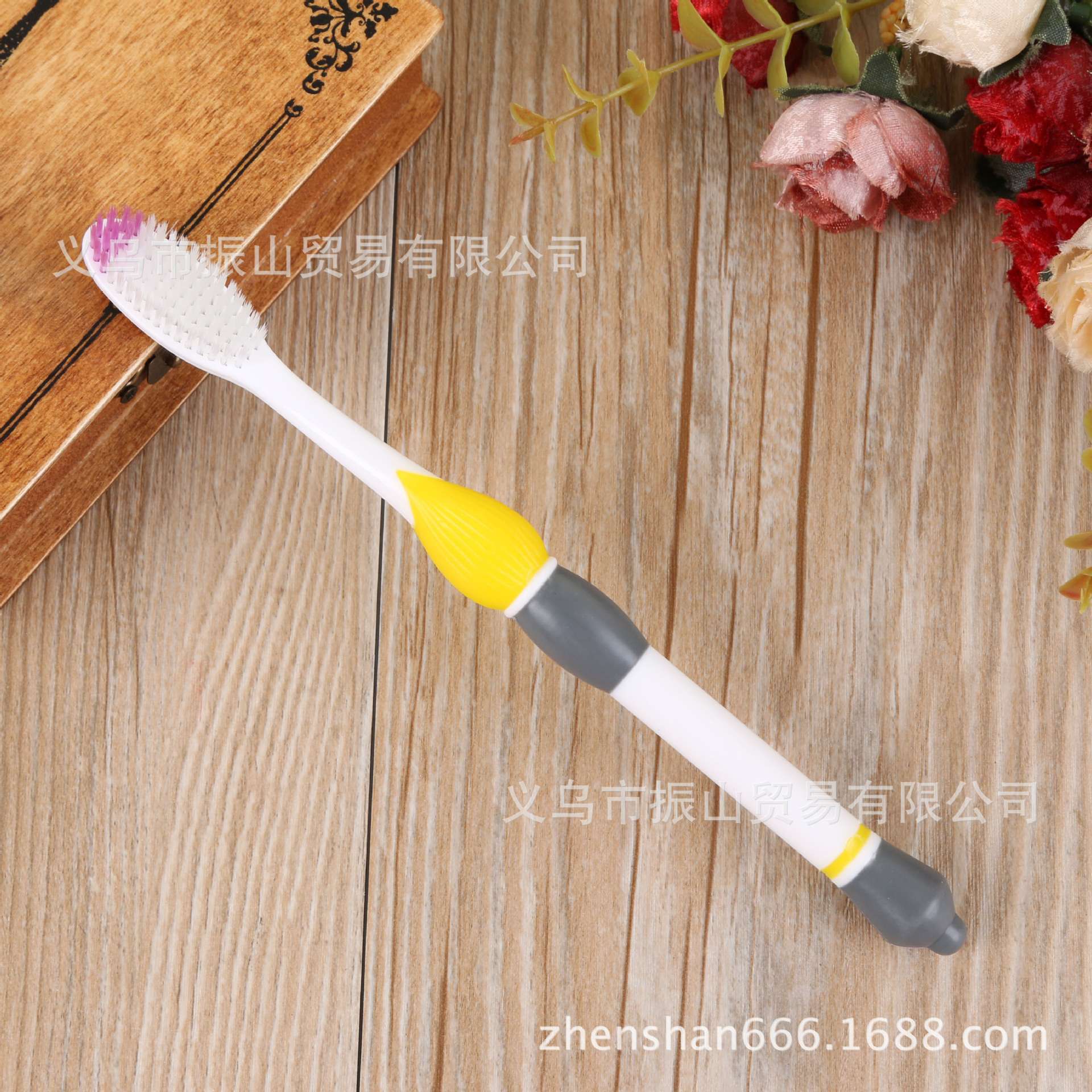 6617 Cool Writing Brush Type Super Dense Pioneer Soft-Bristle Toothbrush 6617 Cool Writing Brush Type Super Dense Pioneer Soft-Bristle Toothbrush
