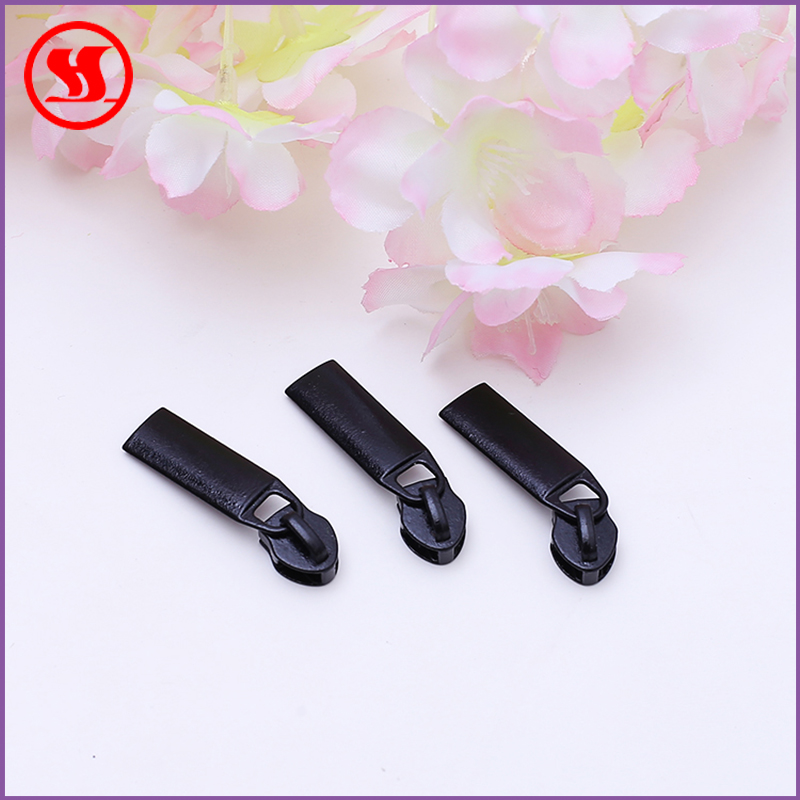 Zipper manufacturers box and bag sofa mattress no lock puller 5 nylon metal plating smooth plate puller spot wholesale