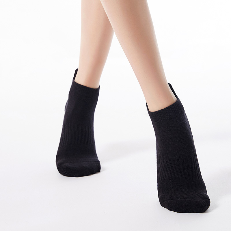 Four Seasons Women&#039;s Yoga Socks Professional Yoga Socks Non-Slip Beginner Aerial Pilates Trampoline Workout Socks
