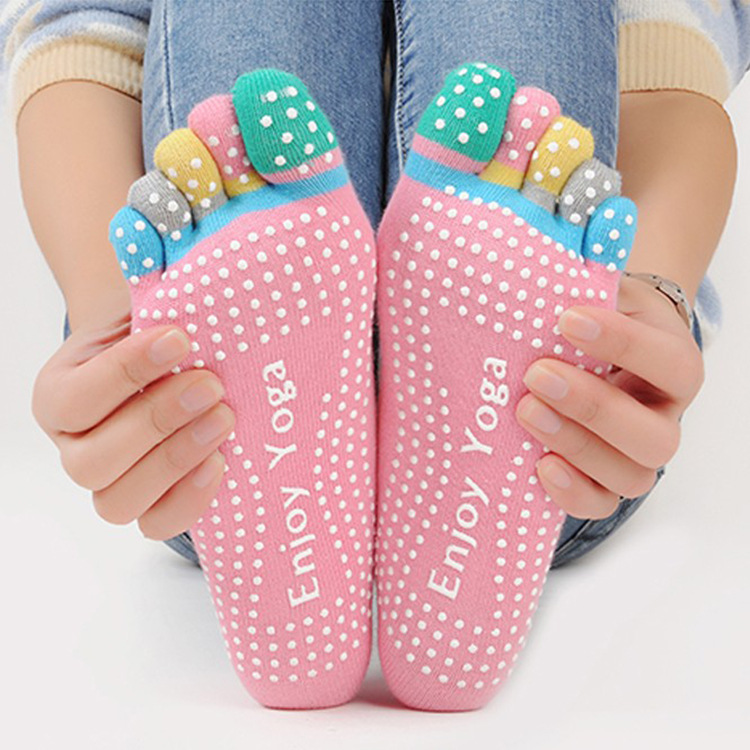Non-Slip Five Finger Yoga Pilates Trampoline Socks Professional Sports Dispensing Indoor Floor Massage Cotton Socks Factory Direct Supply