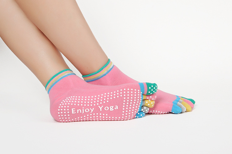 Non-Slip Five Finger Yoga Pilates Trampoline Socks Professional Sports Dispensing Indoor Floor Massage Cotton Socks Factory Direct Supply