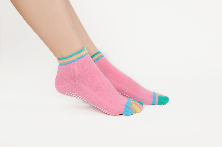 Non-Slip Five Finger Yoga Pilates Trampoline Socks Professional Sports Dispensing Indoor Floor Massage Cotton Socks Factory Direct Supply
