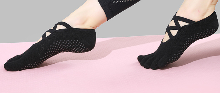 Autumn and Winter New Pilates Socks Yoga Socks Toe Socks Non-Slip Socks Professional Sports All-Inclusive Backless Multi-Strap Autumn and Winter New Pilates Socks Yoga Socks Toe Socks Non-Slip Socks Professional Sports All-Inclusive Backless Multi-Strap