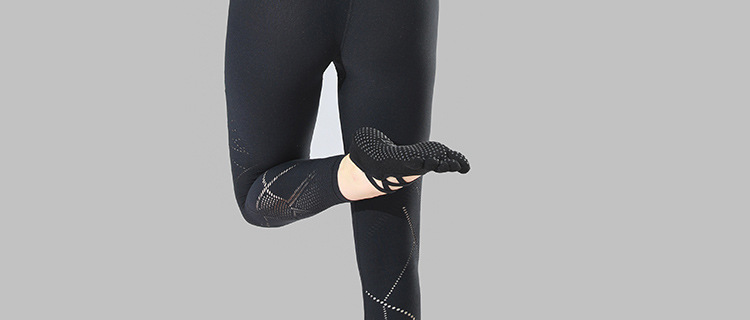 Autumn and Winter New Pilates Socks Yoga Socks Toe Socks Non-Slip Socks Professional Sports All-Inclusive Backless Multi-Strap Autumn and Winter New Pilates Socks Yoga Socks Toe Socks Non-Slip Socks Professional Sports All-Inclusive Backless Multi-Strap
