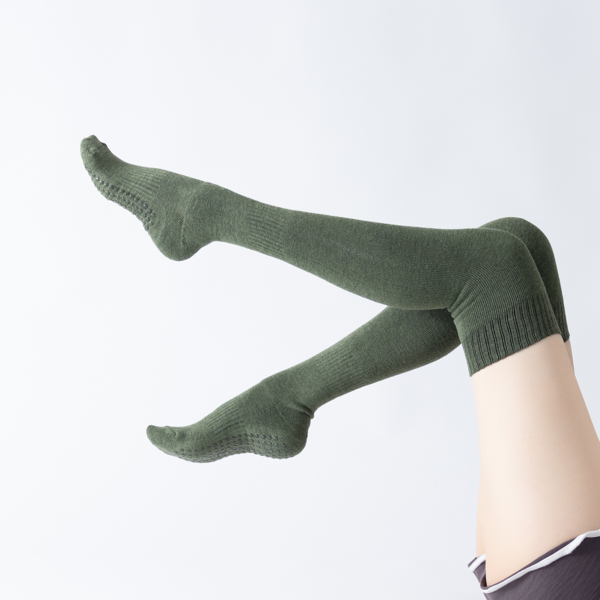 Autumn and Winter New over-the-Knee Long Tube Yoga Socks round Head Non-Slip Pilates Leg Warming Foot Sock Terry Velvet Thickened