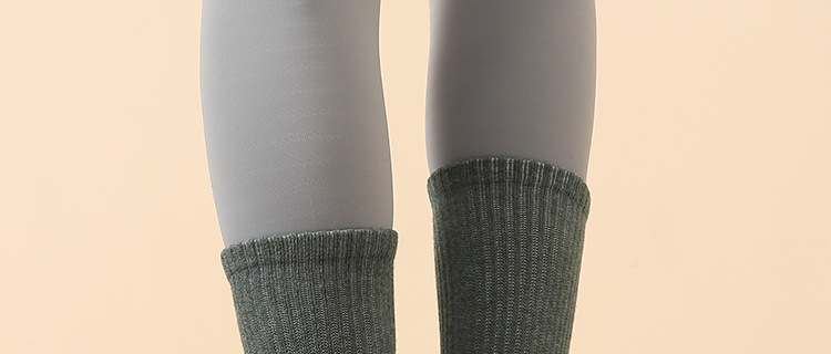 New Autumn and Winter Long Tube Yoga Socks Long Pilates Socks All-Inclusive Women's Terry Fleece Thickened Offset Printing Sequins