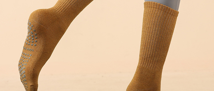 New Autumn and Winter Long Tube Yoga Socks Long Pilates Socks All-Inclusive Women's Terry Fleece Thickened Offset Printing Sequins