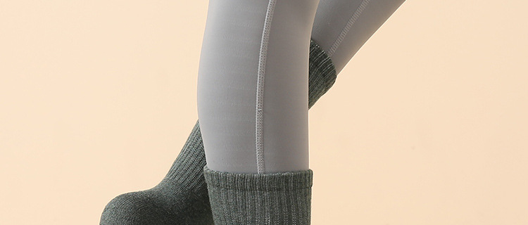 New Autumn and Winter Long Tube Yoga Socks Long Pilates Socks All-Inclusive Women's Terry Fleece Thickened Offset Printing Sequins