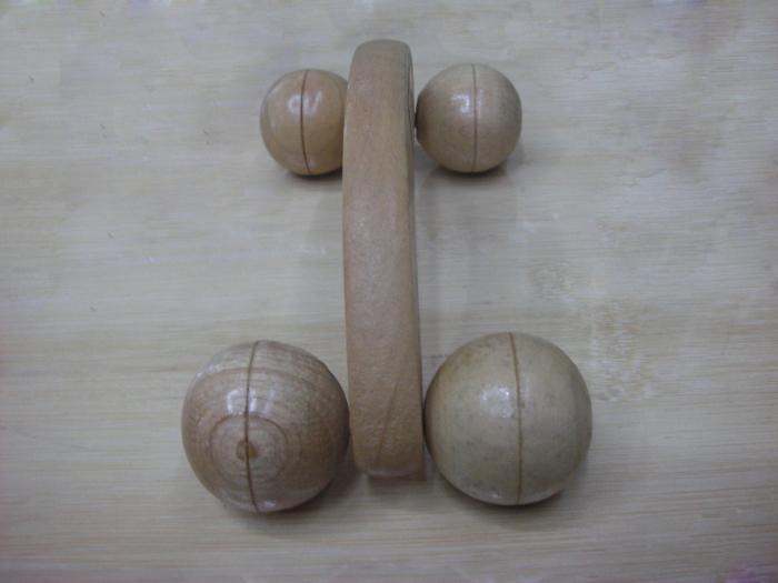 Wooden roller Massager four wheel Massager