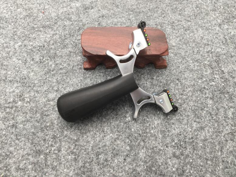 New fast pressure slingshot after the dragon feel wang flat skin slingshot precise light fast pressure slingshot New fast pressure slingshot after the dragon feel wang flat skin slingshot precise light fast pressure slingshot