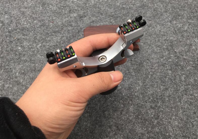 New fast pressure slingshot after the dragon feel wang flat skin slingshot precise light fast pressure slingshot New fast pressure slingshot after the dragon feel wang flat skin slingshot precise light fast pressure slingshot