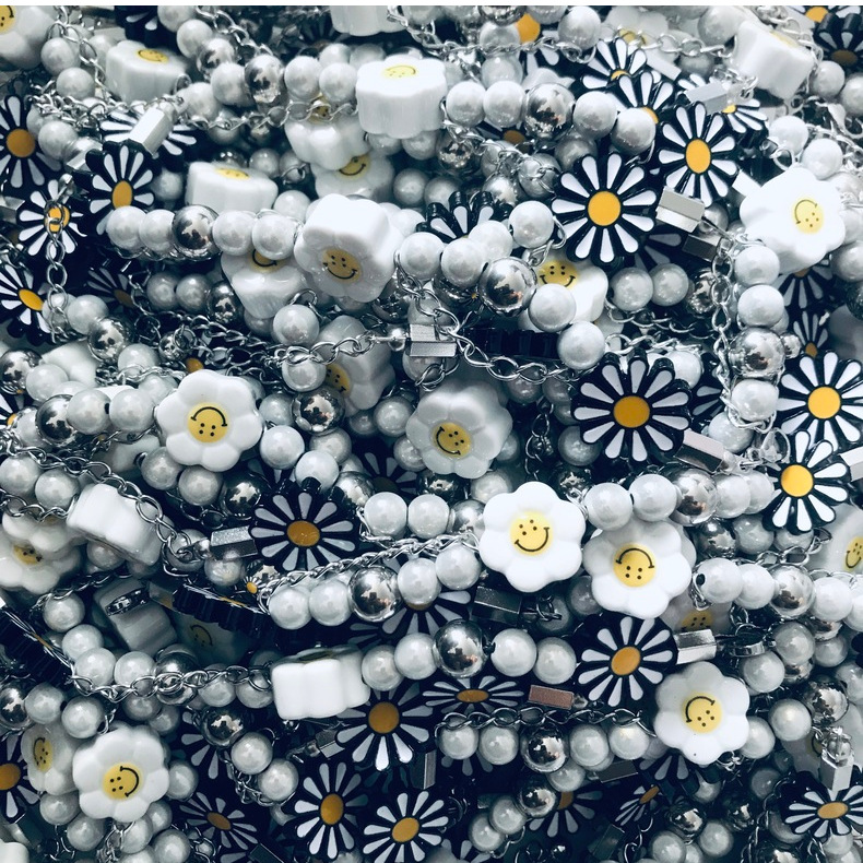 National Fashion Hip Hop Style Duan Yien Same Style Smiley Face Daisy Anti-war SUNFLOWER Pearl Necklace Men's and Women's Necklaces Accessories
