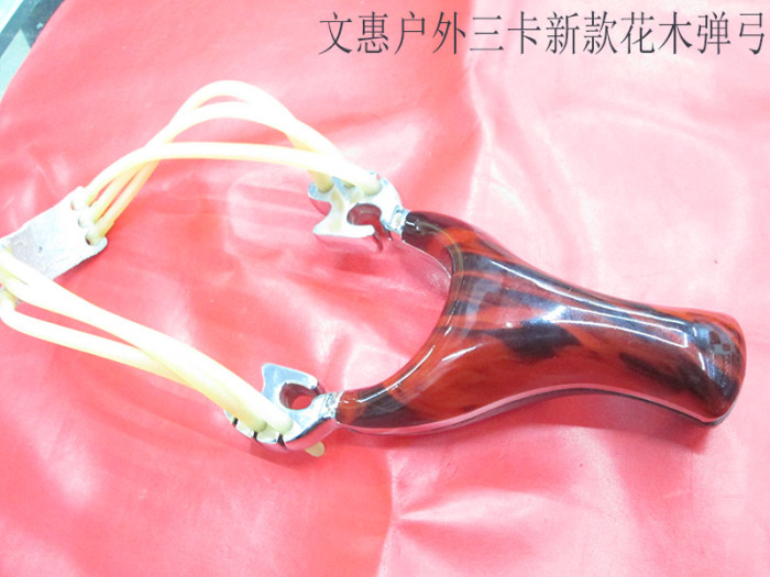 Wholesale and retail high-end outdoor shooting toy three card and sports slingshot Wholesale and retail high-end outdoor shooting toy three card and sports slingshot