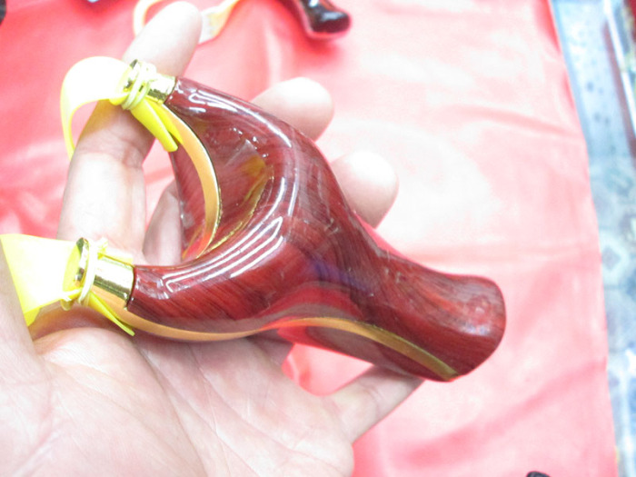 Wholesale and retail high-end outdoor athletics slingshot shooting toy wood Wholesale and retail high-end outdoor athletics slingshot shooting toy wood