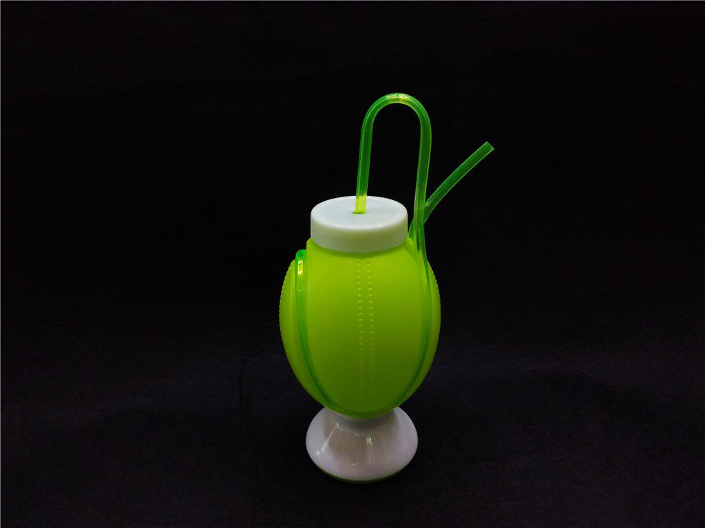 Creative rugby shaped straw cup ball wound straw cup bar party baseball shaped suction kettle rs - 2989