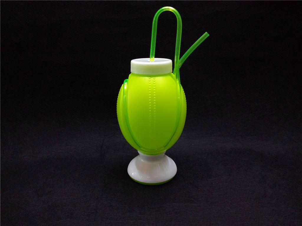 Creative rugby shaped straw cup ball wound straw cup bar party baseball shaped suction kettle rs - 2989