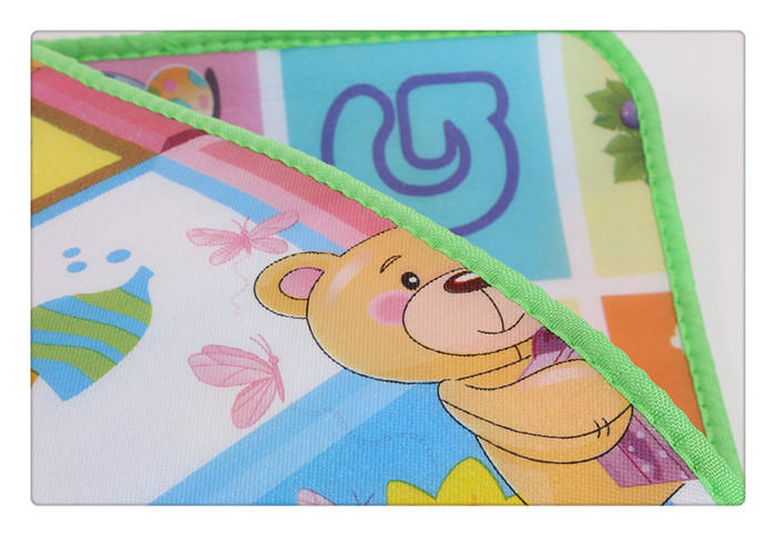 Baby climbing moisture - proof picnic mat waterproof beach mat is suing picnic spring outing lawn mat 1.5 * 1.8 Baby climbing moisture - proof picnic mat waterproof beach mat is suing picnic spring outing lawn mat 1.5 * 1.8