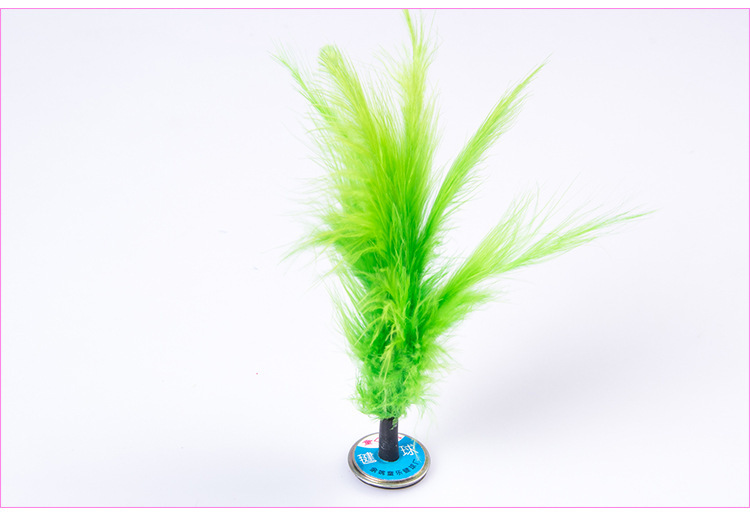 Wholesale Small Turkey Feather Shuttlecock a Box of 20 Wholesale Small Turkey Feather Shuttlecock a Box of 20