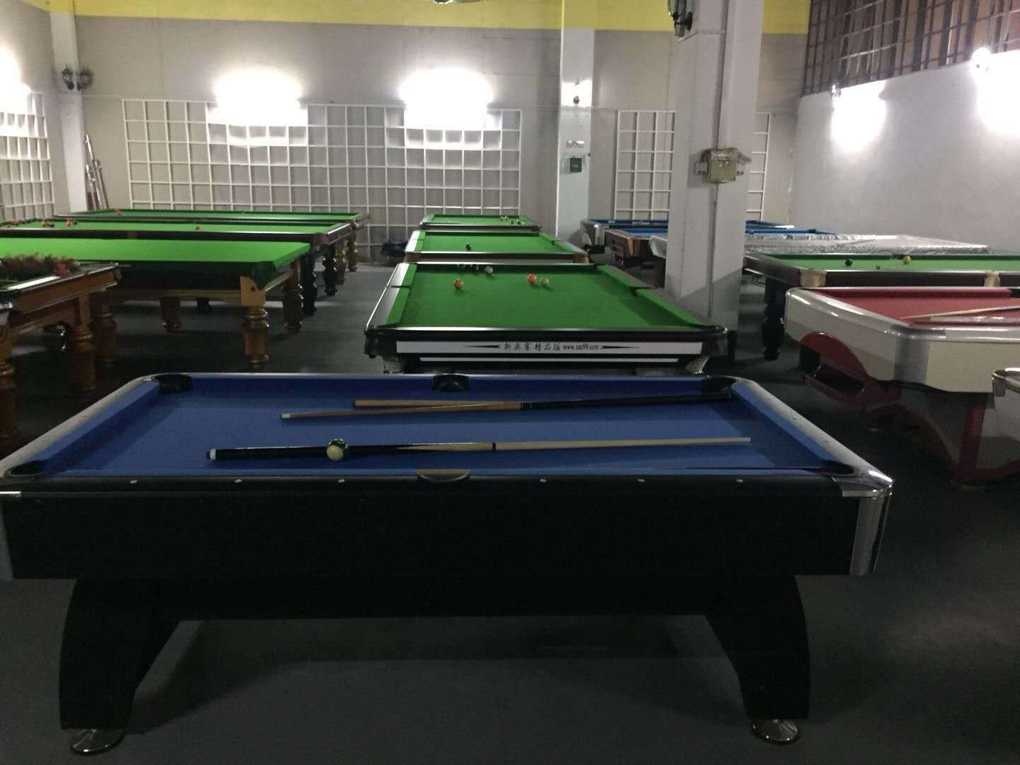 American Black Eight 16 Billiards DoubleSection Fancy Billiard Cue Big Head Cue 12 Maple Water Standard NineBall Cue American Black Eight 16 Billiards DoubleSection Fancy Billiard Cue Big Head Cue 12 Maple Water Standard NineBall Cue