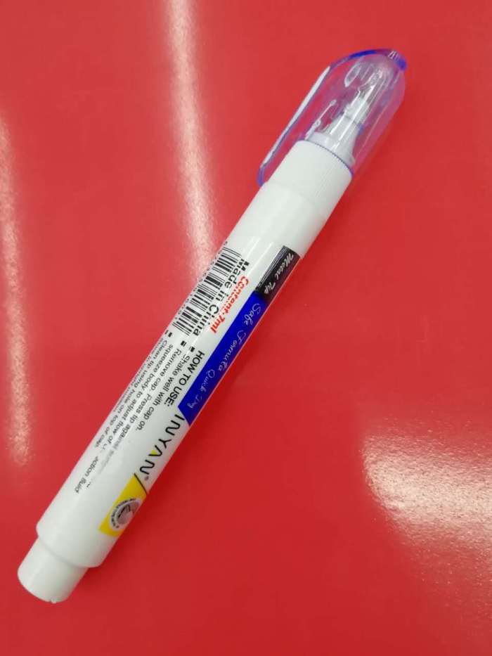 Yingyuan student correction liquid steel head correction fluid non-toxic quick-dry stationery supplies. Yingyuan student correction liquid steel head correction fluid non-toxic quick-dry stationery supplies.