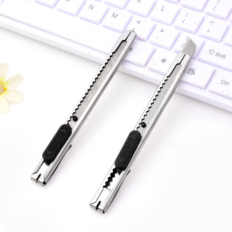 A Small Size Art Knife Paper Cutter Metal Cutting Wallpaper Film Knife Express Knife Tape Carving Blades