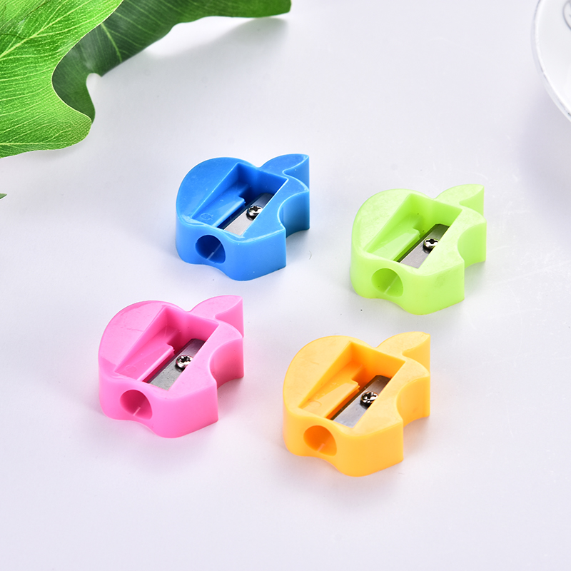 Student penguin pencil sharpener Creative simple cartoon series pencil sharpener children manual stationery Student penguin pencil sharpener Creative simple cartoon series pencil sharpener children manual stationery