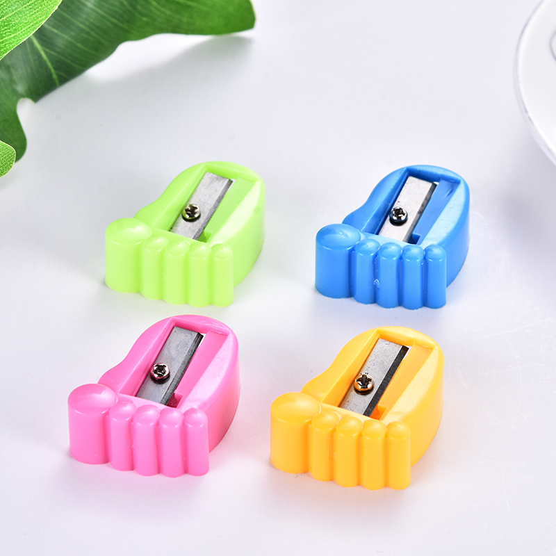 Student penguin pencil sharpener Creative simple cartoon series pencil sharpener children manual stationery Student penguin pencil sharpener Creative simple cartoon series pencil sharpener children manual stationery