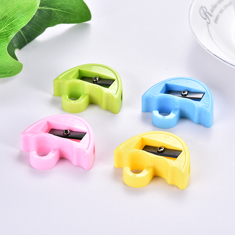 Student moon pencil sharpener Creative simple cartoon series pencil sharpener children manual stationery Student moon pencil sharpener Creative simple cartoon series pencil sharpener children manual stationery