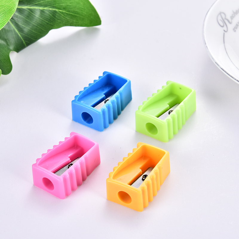 Student pencil sharpener Creative simple cartoon series pencil sharpener children manual stationery strawberry Student pencil sharpener Creative simple cartoon series pencil sharpener children manual stationery strawberry
