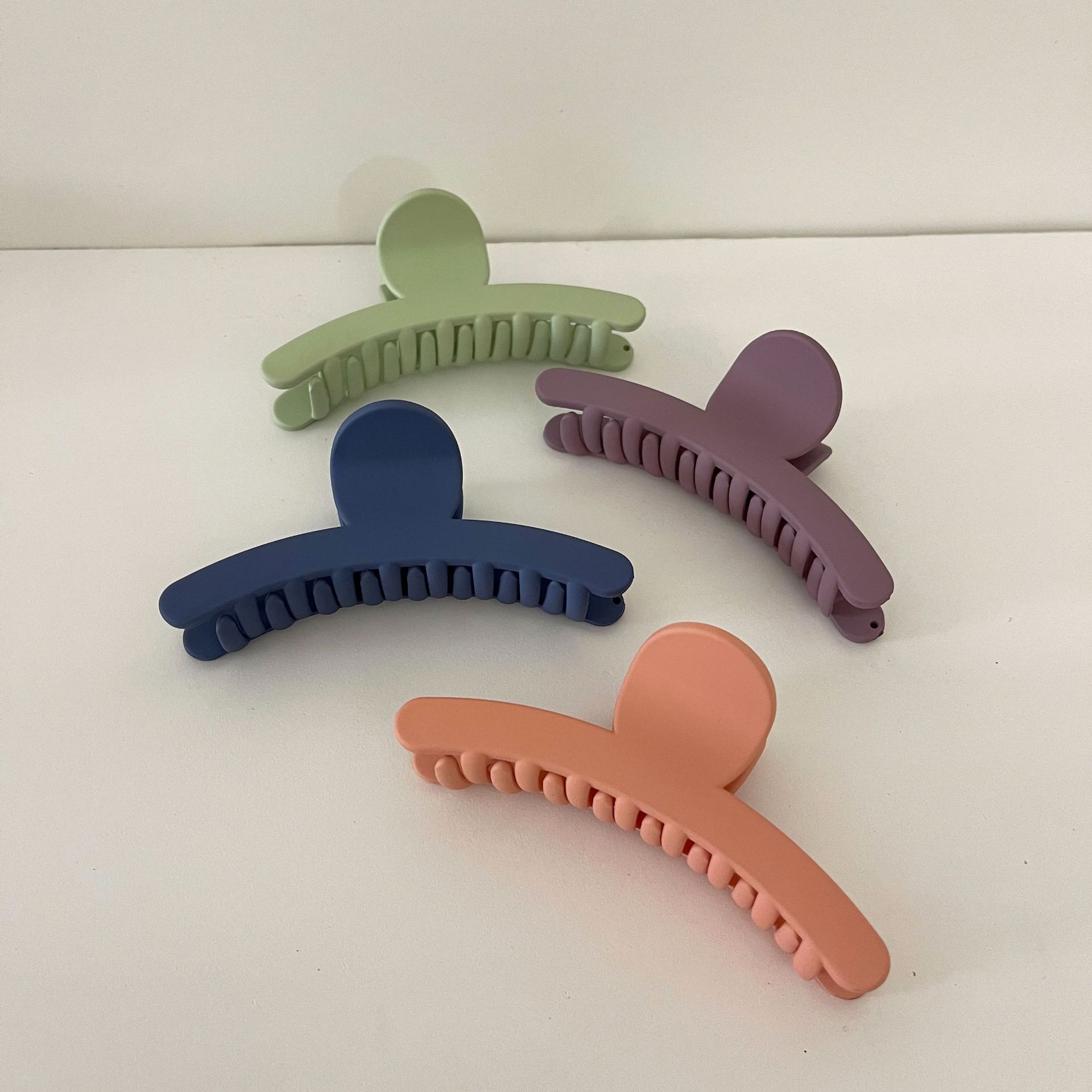 Cream Color Grip Ins Simple All-Match Hair Claw Sweet Internet Celebrity Palette Hair Clip Back Hairpin Hair Accessories Cream Color Grip Ins Simple All-Match Hair Claw Sweet Internet Celebrity Palette Hair Clip Back Hairpin Hair Accessories