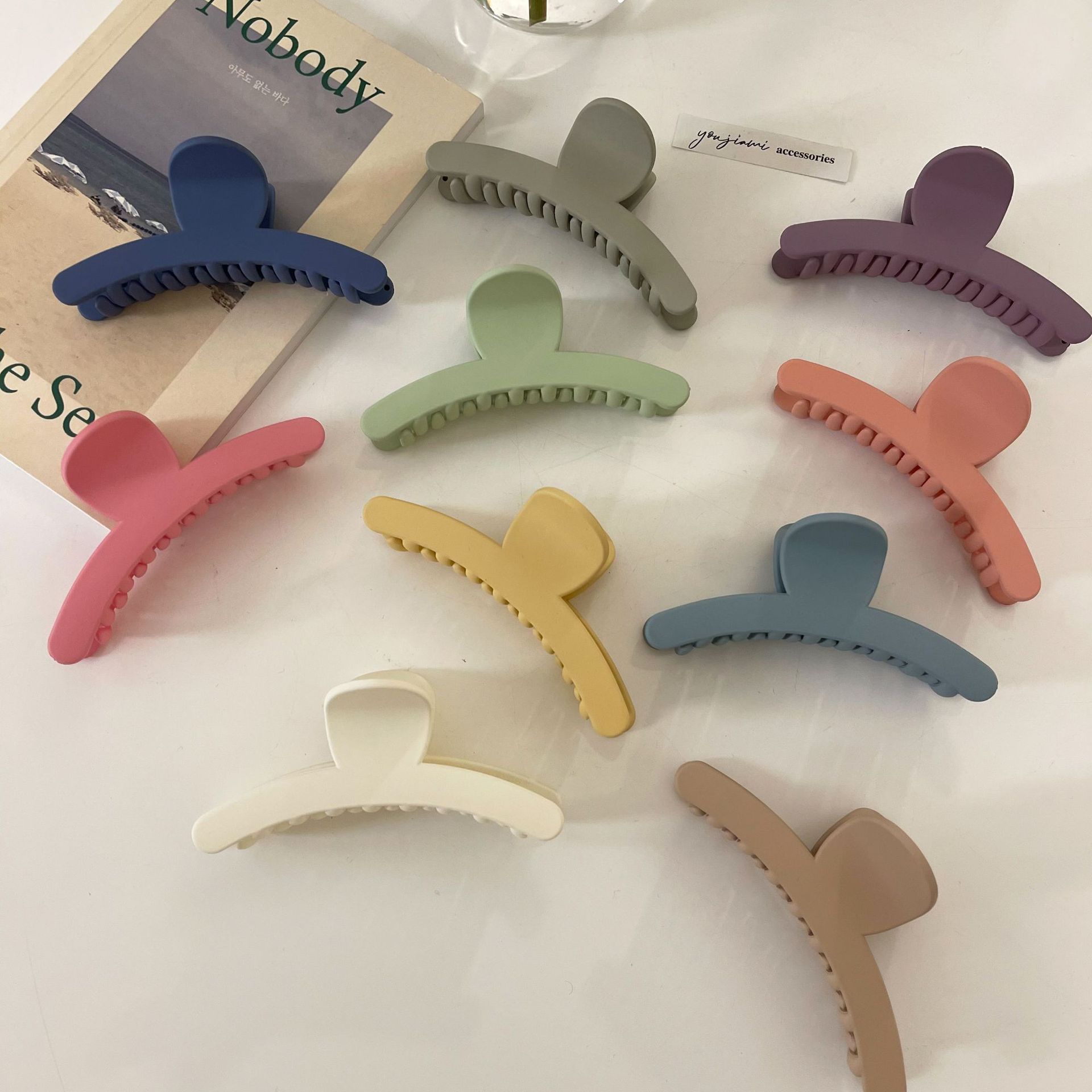 Cream Color Grip Ins Simple All-Match Hair Claw Sweet Internet Celebrity Palette Hair Clip Back Hairpin Hair Accessories Cream Color Grip Ins Simple All-Match Hair Claw Sweet Internet Celebrity Palette Hair Clip Back Hairpin Hair Accessories