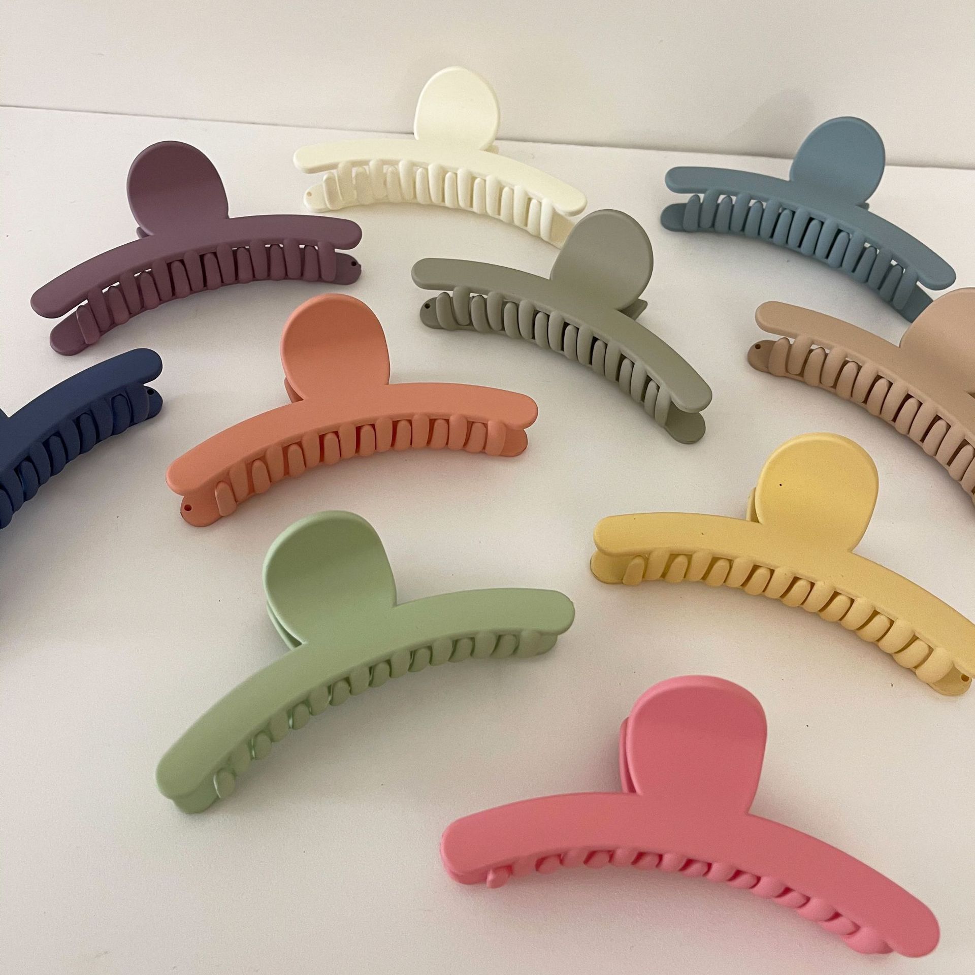 Cream Color Grip Ins Simple All-Match Hair Claw Sweet Internet Celebrity Palette Hair Clip Back Hairpin Hair Accessories Cream Color Grip Ins Simple All-Match Hair Claw Sweet Internet Celebrity Palette Hair Clip Back Hairpin Hair Accessories