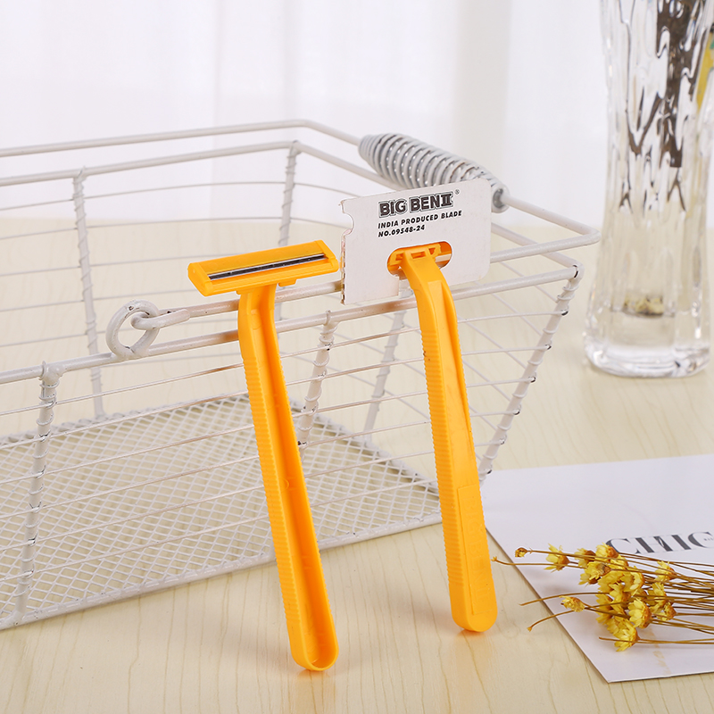 Hot style spot disposable shaver double-layer stainless steel shaver with manual razor. Hot style spot disposable shaver double-layer stainless steel shaver with manual razor.