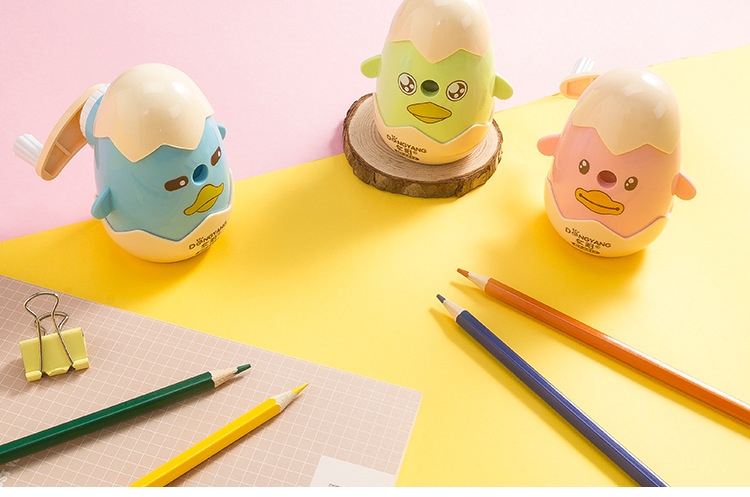 Dongyang Stationery DY-8412 Korean Cartoon little chicken egg student Stationery Automatic pencil sharpener Dongyang Stationery DY-8412 Korean Cartoon little chicken egg student Stationery Automatic pencil sharpener