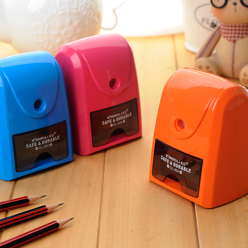 Korean cartoon creative hand rotation pencil sharpener students stationery into the pen manufacturers direct