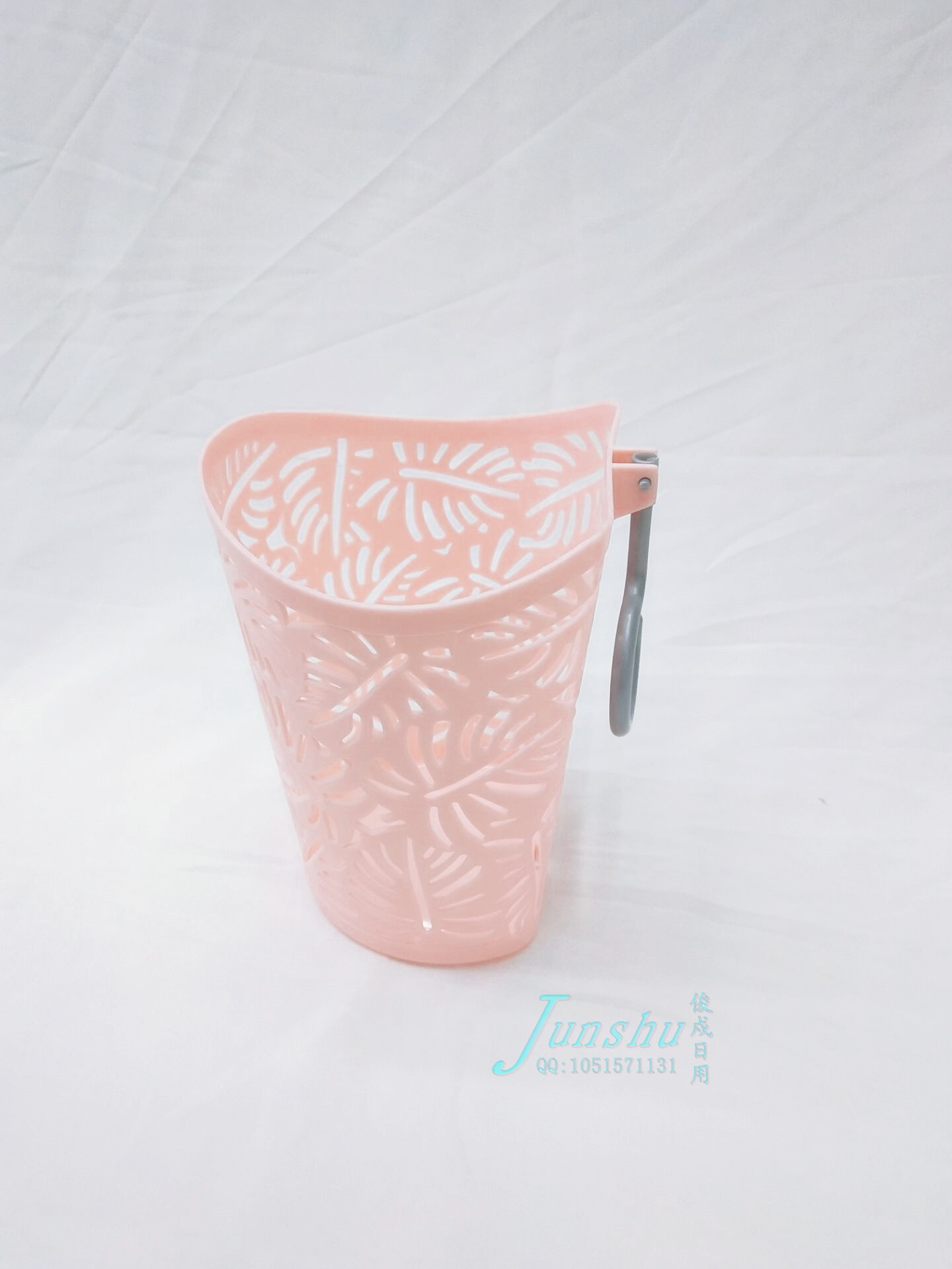Plastic hollow-out leaves hanging baskets storage baskets Plastic hollow-out leaves hanging baskets storage baskets