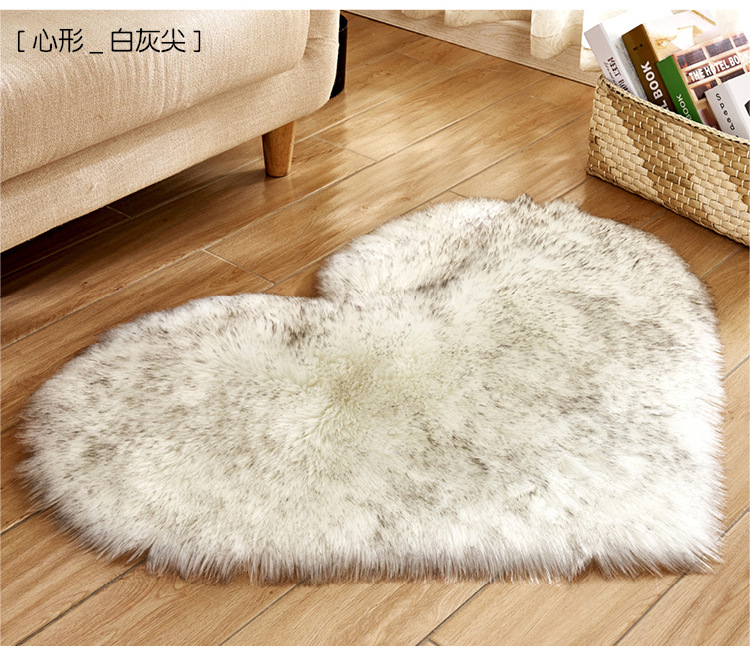 New Supply Wool-like Carpet Home Decoration Living Room Sofa Thickened Heart-Shaped Creative Plush Customized Floor Mat New Supply Wool-like Carpet Home Decoration Living Room Sofa Thickened Heart-Shaped Creative Plush Customized Floor Mat