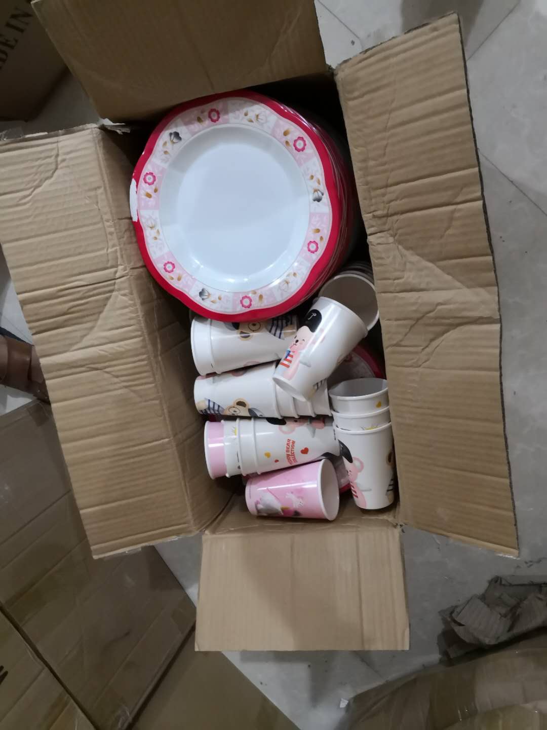 Miamine tray Miamine table ware large quantity stock sold by ton Miamine tray Miamine table ware large quantity stock sold by ton