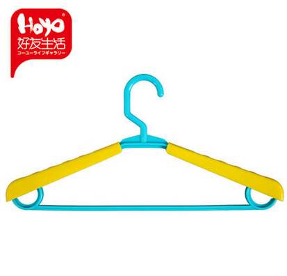 Stretchable clothes rack children plastic clothes hangers hang extra thick clothes on the clothes rack. Stretchable clothes rack children plastic clothes hangers hang extra thick clothes on the clothes rack.