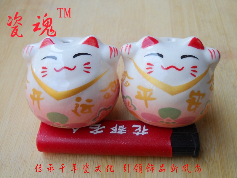 Yiwu ceramic large collar fortune cat car accessories pendant naked cat accessories wholesale