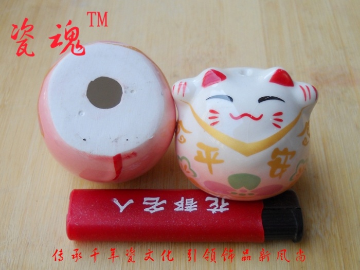 Yiwu ceramic large collar fortune cat car accessories pendant naked cat accessories wholesale Yiwu ceramic large collar fortune cat car accessories pendant naked cat accessories wholesale