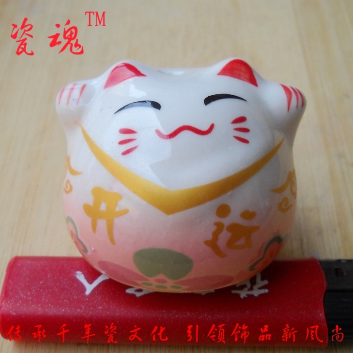Yiwu ceramic large collar fortune cat car accessories pendant naked cat accessories wholesale Yiwu ceramic large collar fortune cat car accessories pendant naked cat accessories wholesale