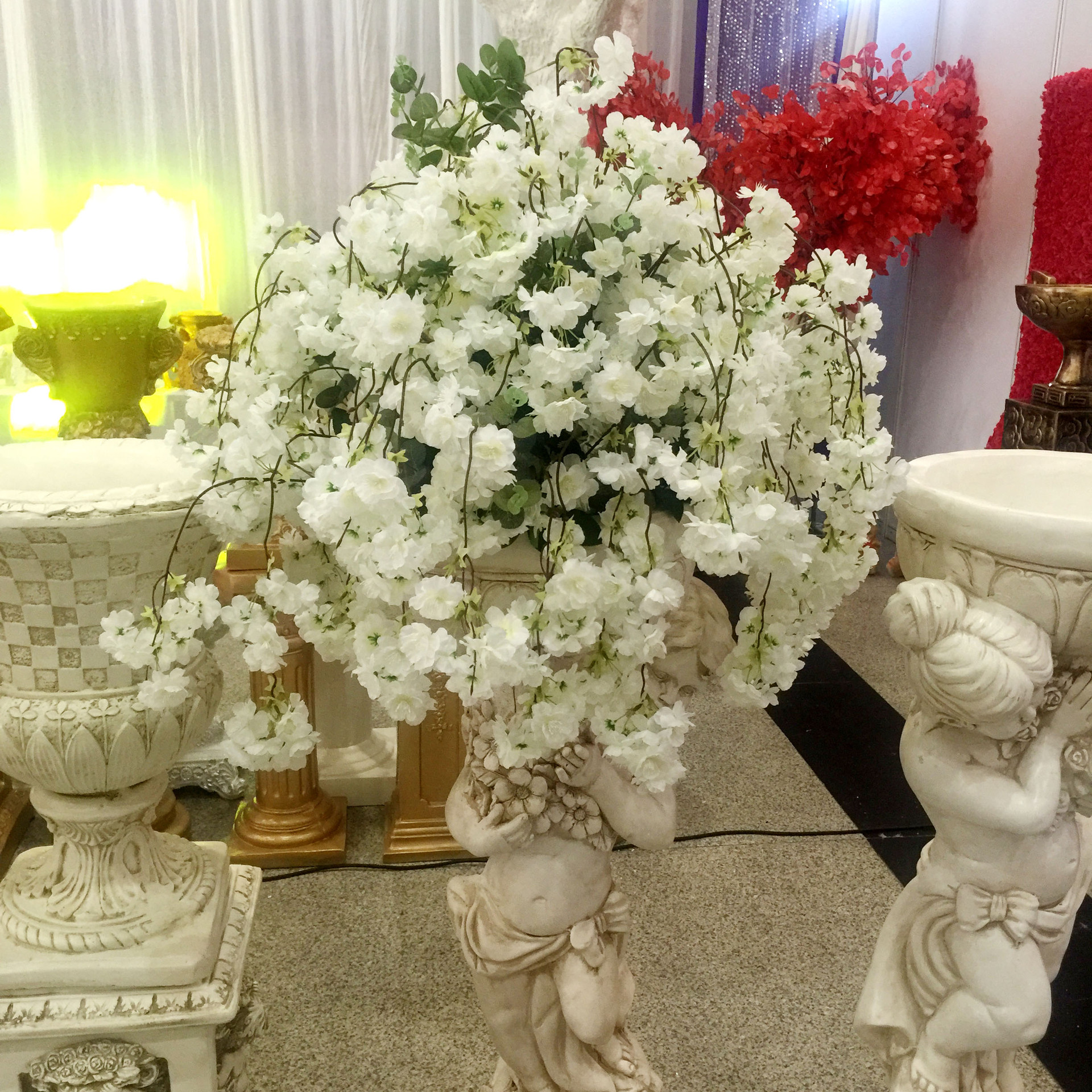 Factory Wholesale Artificial Cheery Branch Fake Flower for Wedding 4 Forks with Leaves Landscape Tree Wedding Decoration Flower Arch Road Lead