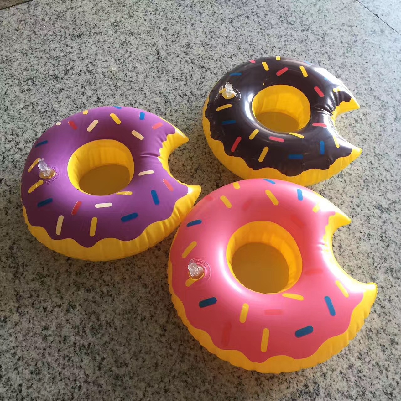 Ins hot donut cup-holder inflatable water coaster floating drink cup-holders from stock Ins hot donut cup-holder inflatable water coaster floating drink cup-holders from stock