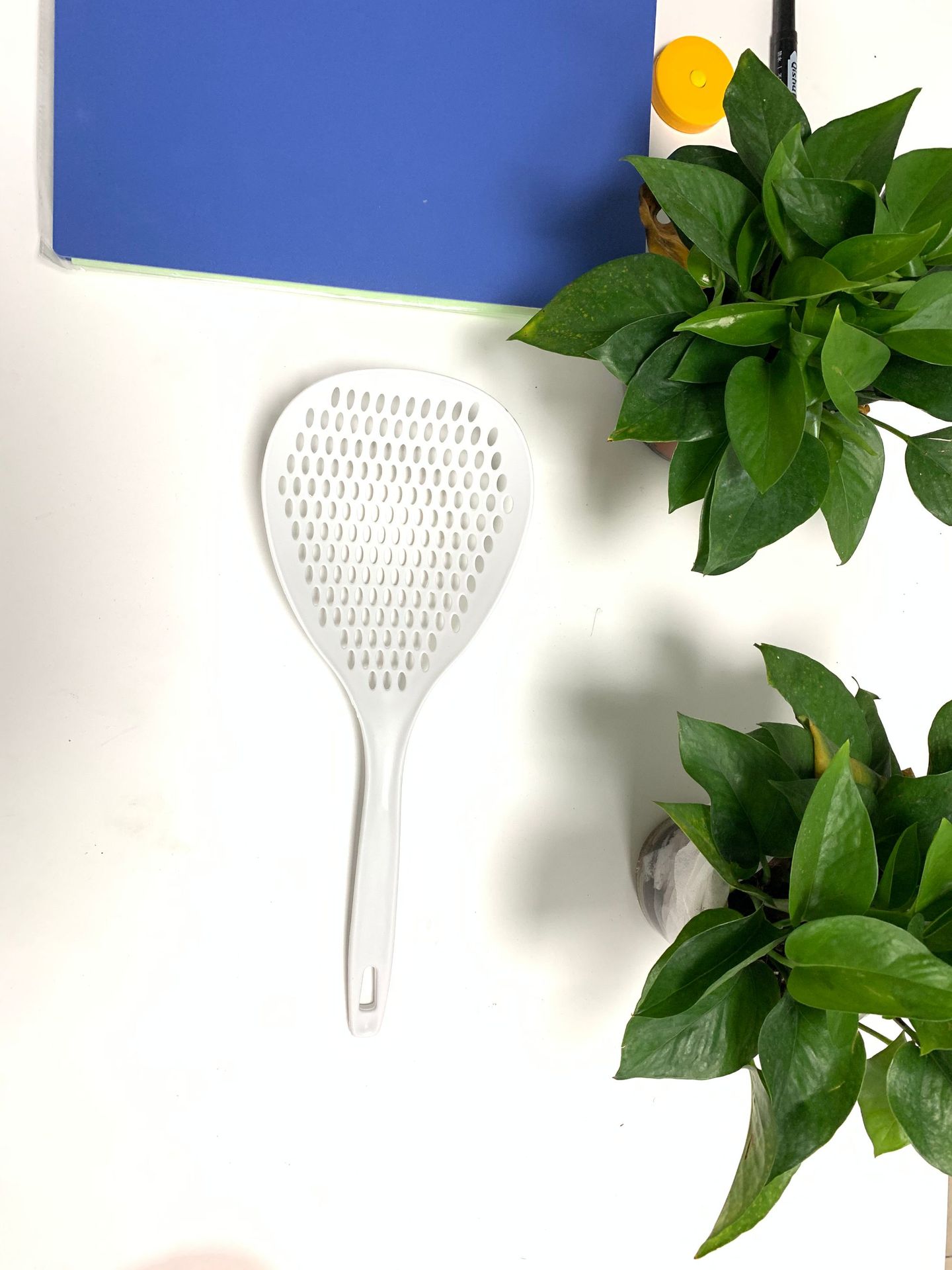 Japanese Style Colander Large Kitchen Large Noodle Strainer Colander Large Strainer Home Ladle Non-Slip round Strainer Drain Japanese Style Colander Large Kitchen Large Noodle Strainer Colander Large Strainer Home Ladle Non-Slip round Strainer Drain